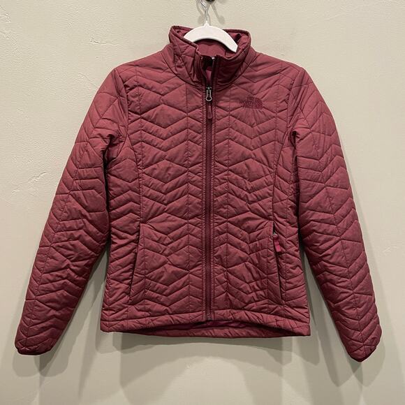 The North Face Women’s Bombay Insulated Jacket in Burgundy Red - Size: Small - Picture 1 of 6